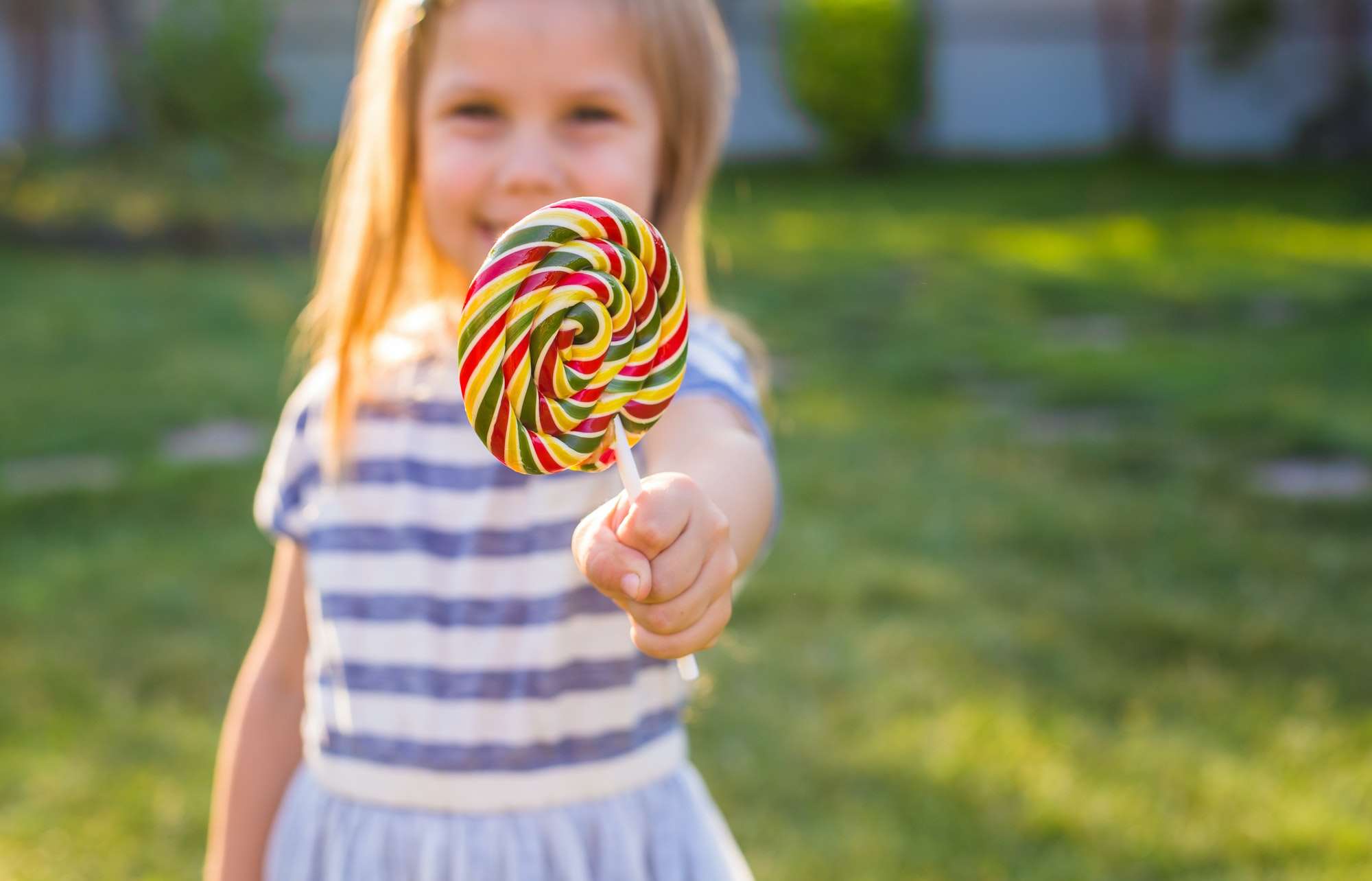 7 things to consider before buying a lollipop machine production line