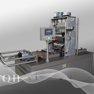 QG40 Semi-Automatic Candy depositing Machine: Cylinder/Servo; Cavity PCS: ±20; 150x90x160 Size(cm)